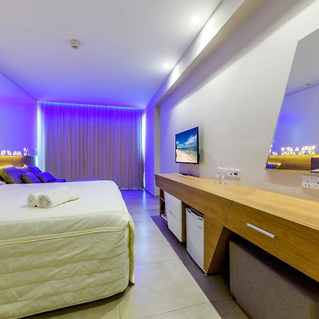 Seasons Hotel (Adults Only) 아이아 나파 외부 사진
