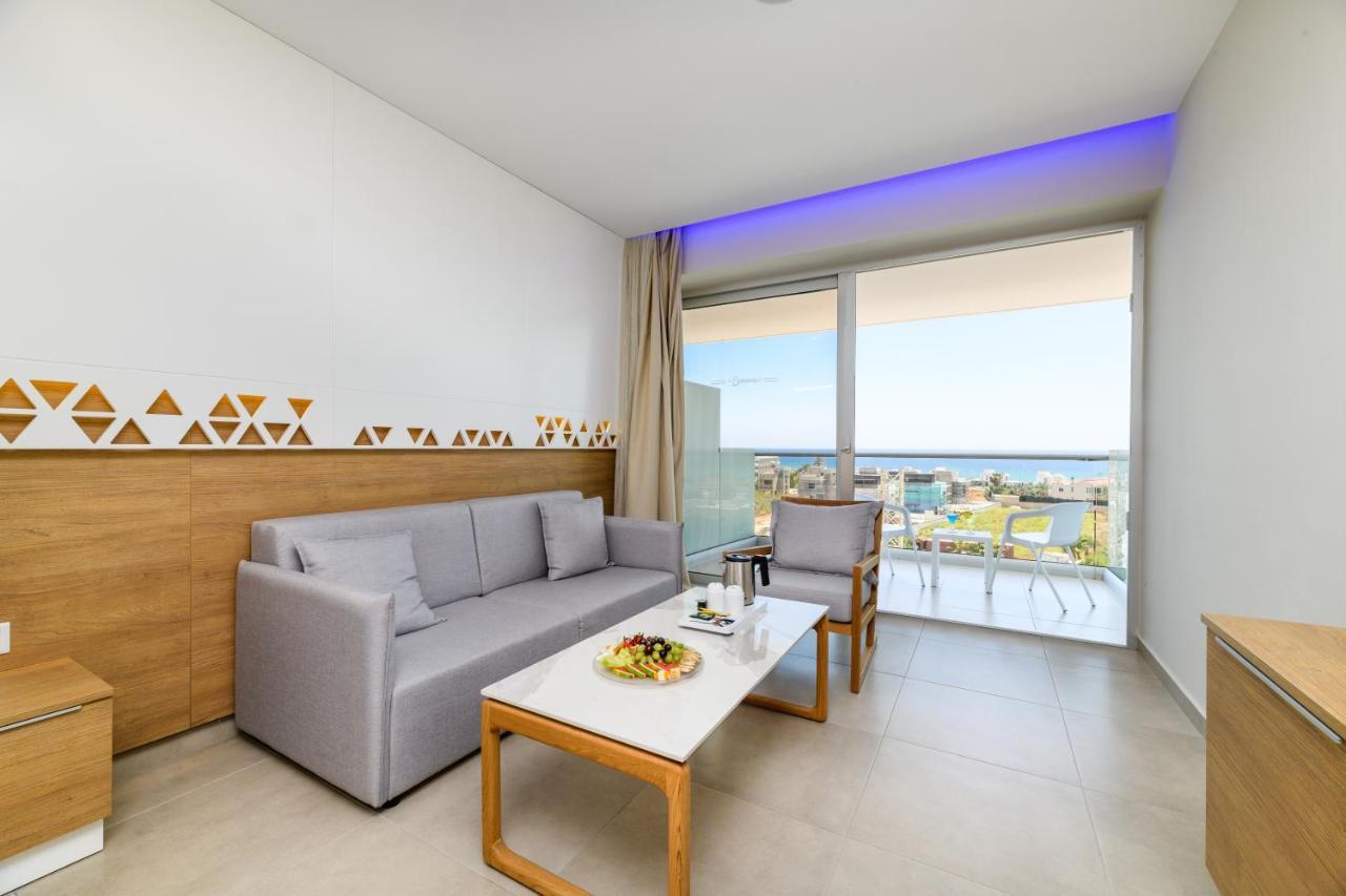 Seasons Hotel (Adults Only) 아이아 나파 외부 사진
