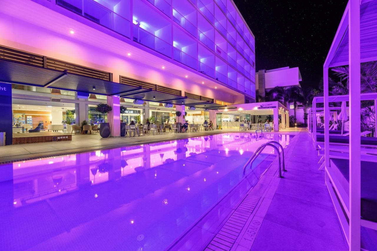 Seasons Hotel (Adults Only) 아이아 나파 외부 사진