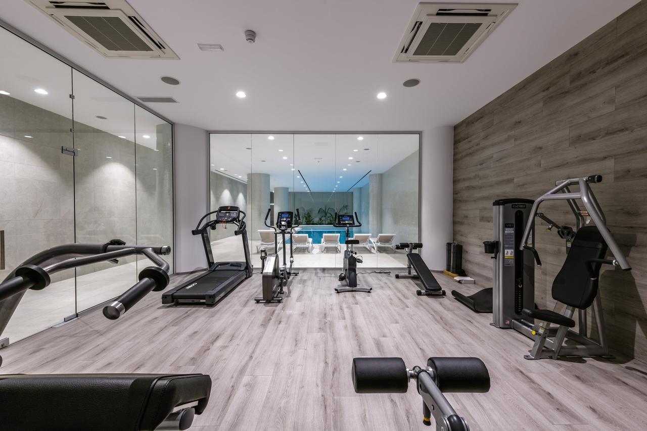 Seasons Hotel (Adults Only) 아이아 나파 외부 사진