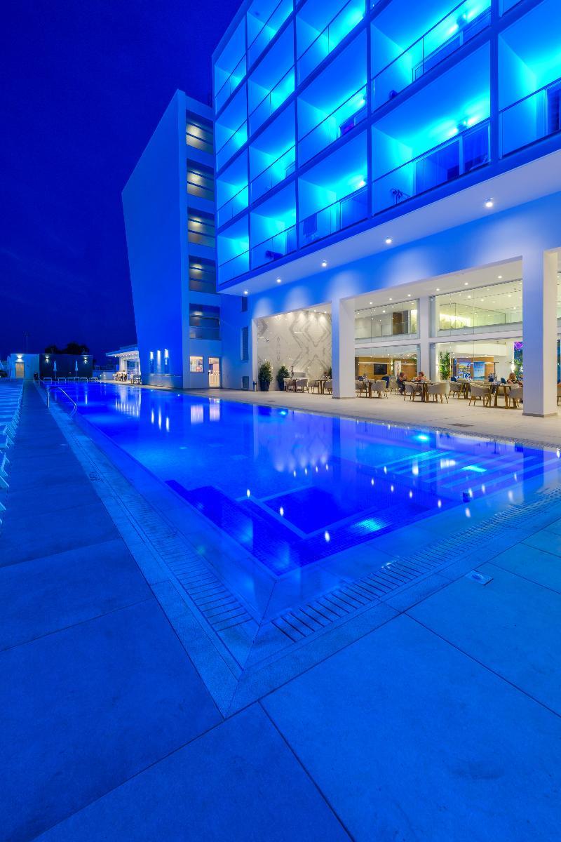 Seasons Hotel (Adults Only) 아이아 나파 외부 사진